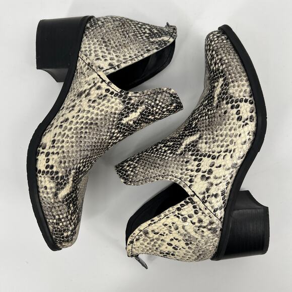 Blondo Eliza Bootie Womens 8.5M Snakeskin Print Leather Black Cream Waterproof - Picture 5 of 9